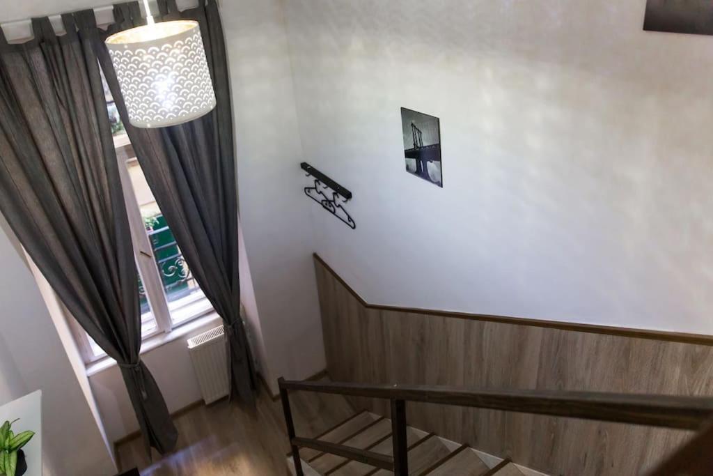 Central Budget Lofts Apartamento Budapeste Exterior foto