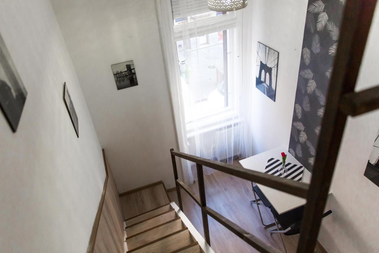 Central Budget Lofts Apartamento Budapeste Exterior foto