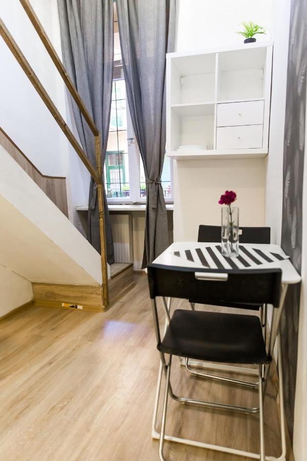 Central Budget Lofts Apartamento Budapeste Exterior foto