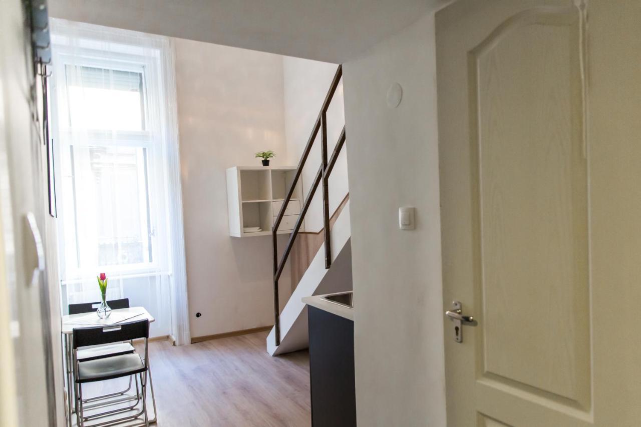 Central Budget Lofts Apartamento Budapeste Exterior foto