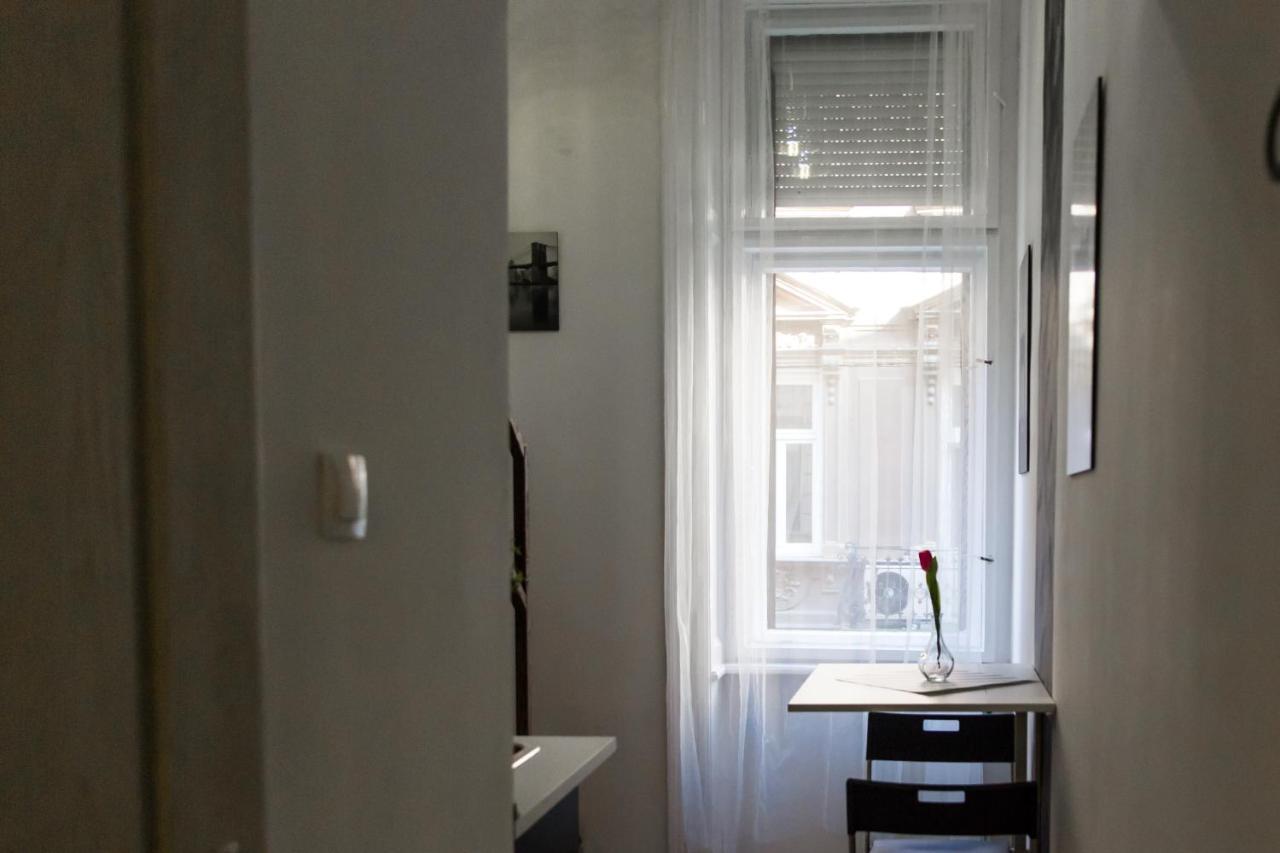 Central Budget Lofts Apartamento Budapeste Exterior foto